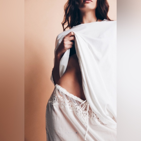 We The Free Devon Tee - Picture 12 of 12